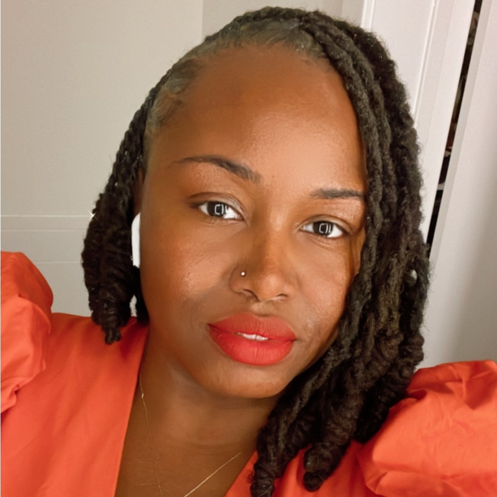 Meet your Posher, Shenell
